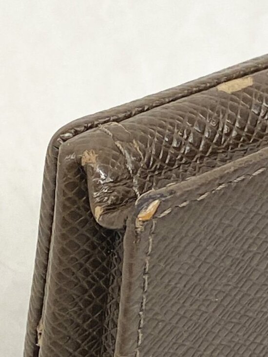 Louis Vuitton Coin Case Taiga Portomonevo Watt Grizzly - Picture 5 of 10